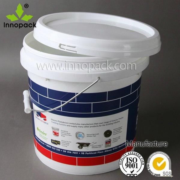 Customized 10L plastic container with lid and handle  4