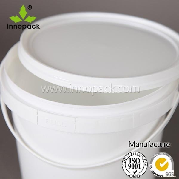 4L clear plastic candy bucket with handle  3
