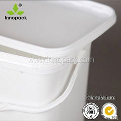 9L rectangular plastic pail with plastic lid and handle 