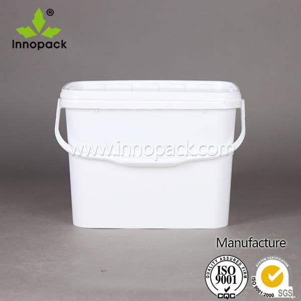 9L rectangular plastic pail with plastic lid and handle  4