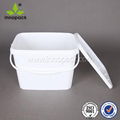 9L rectangular plastic pail with plastic lid and handle  5