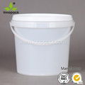 white hard plastic 5L plastic container with lid 2