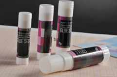 easy to use washable odorless solid glue stick