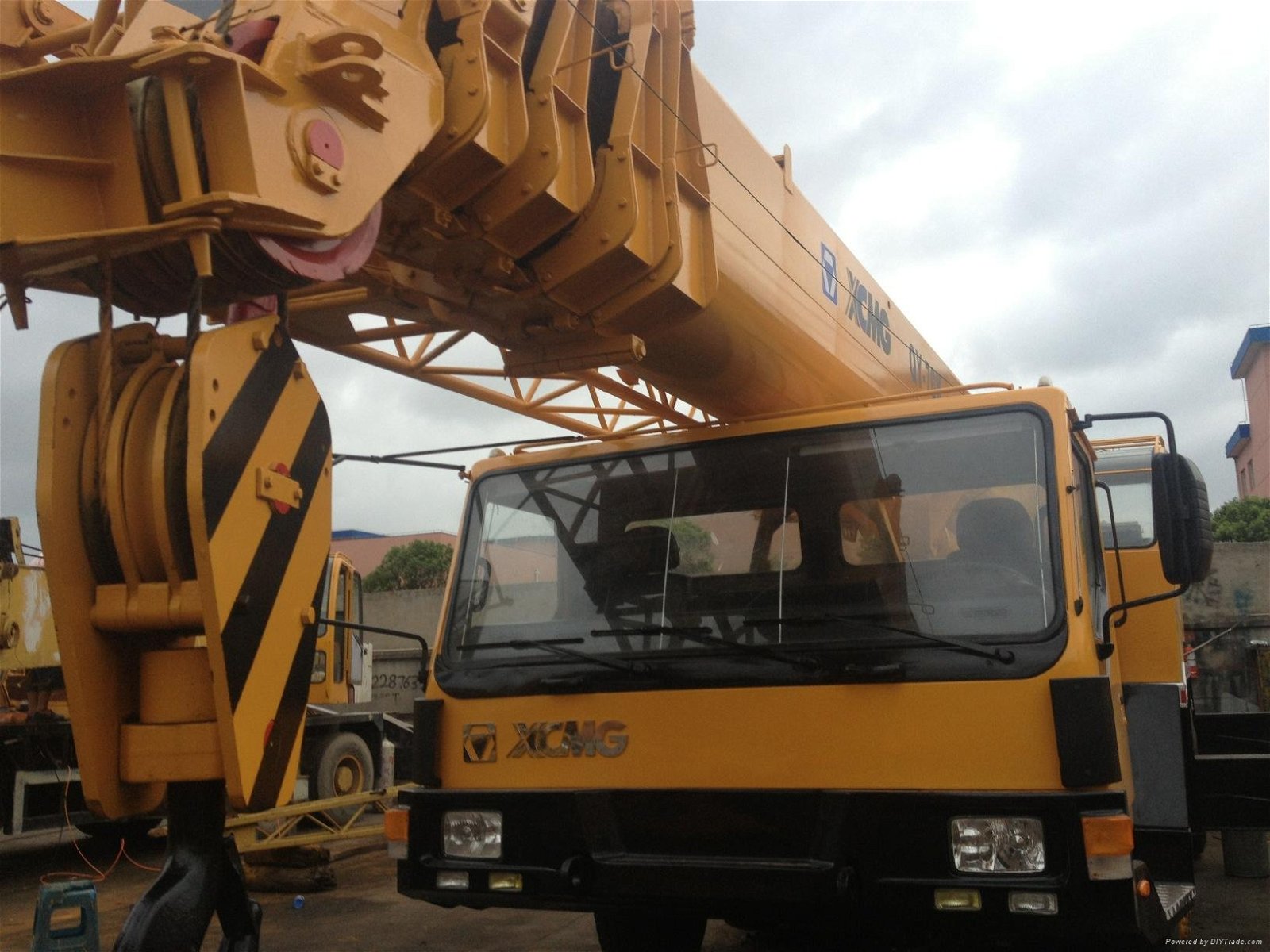 used 70 ton XCMG QY70K truck crane for sale 