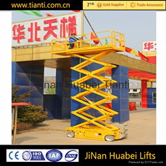 self-propelled scissor lift