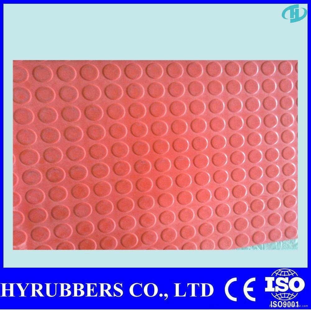 Round button rubber mat for parking