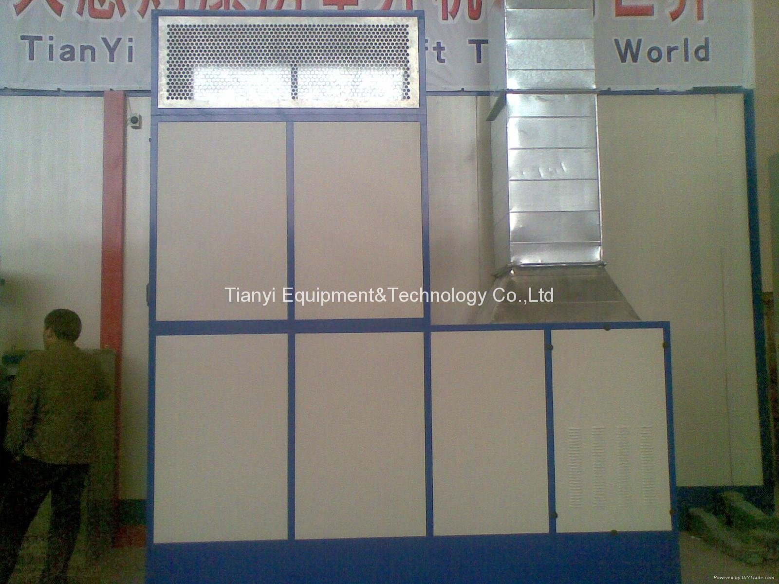 Shandong Tianyi High quality inflatable spray booth 4