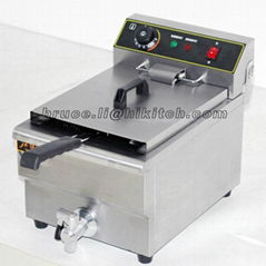 Single tank electric deep fryer with hydrovalve