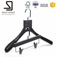 Wooden Clothes Hanger Set