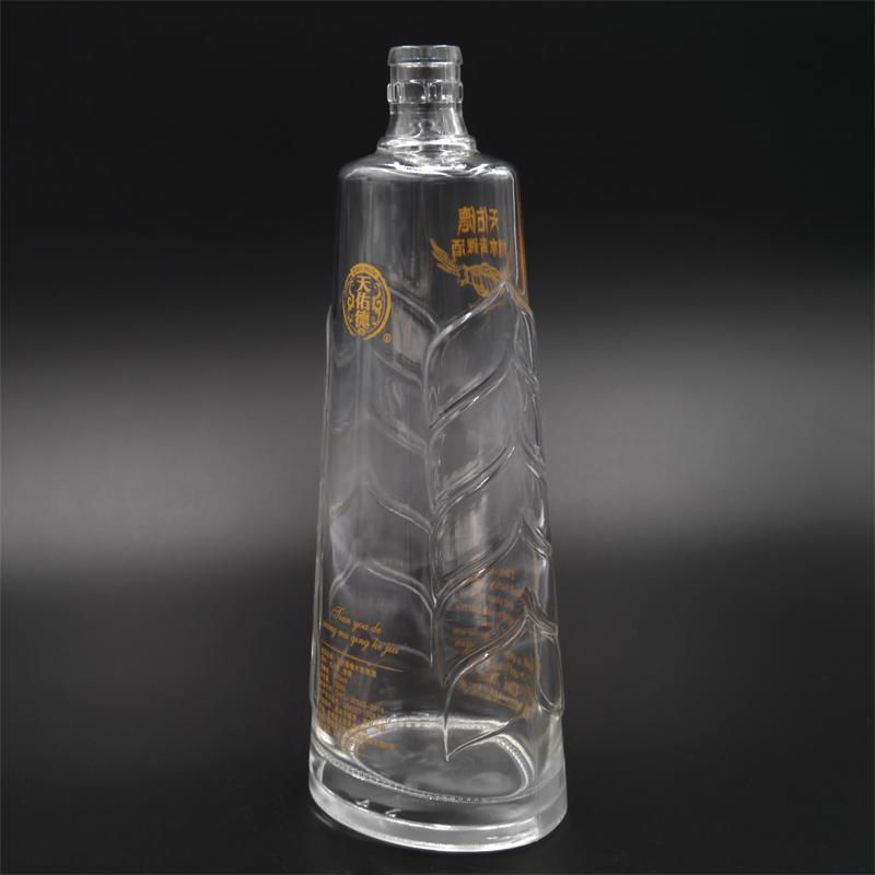 wholesale 1L novelty glass crystal wine decanter for liquor and whisky