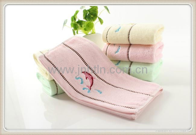 Custom design printed embroidery jacquard  towel 2