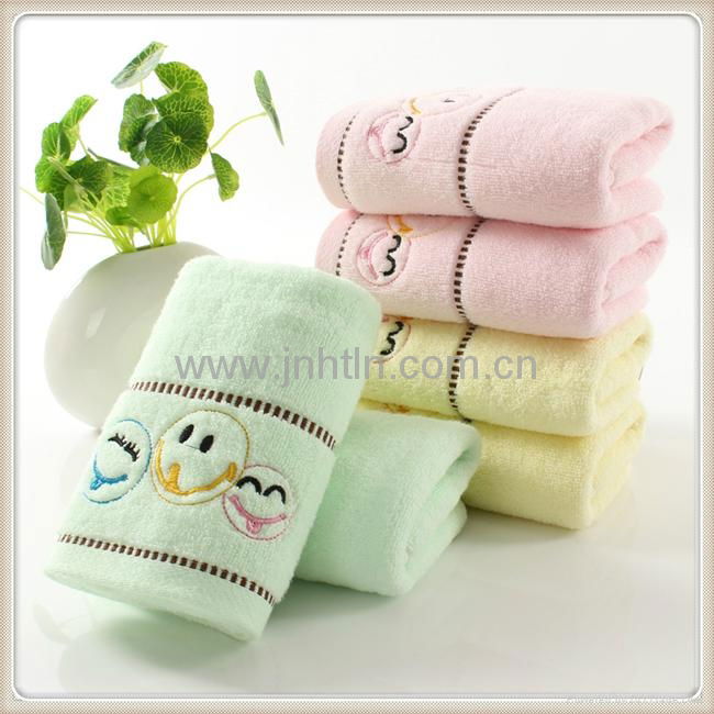 Custom design printed embroidery jacquard  towel 4