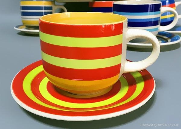 Chile's hot selling hand-painted coffee cups and saucers 3