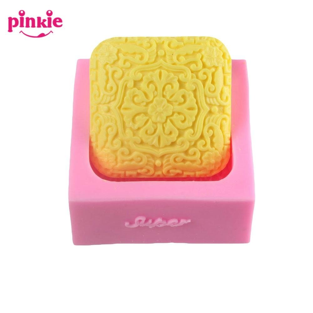Z256 Flower Shaped Silicone Cupcake Mold Sicone Soap Molds