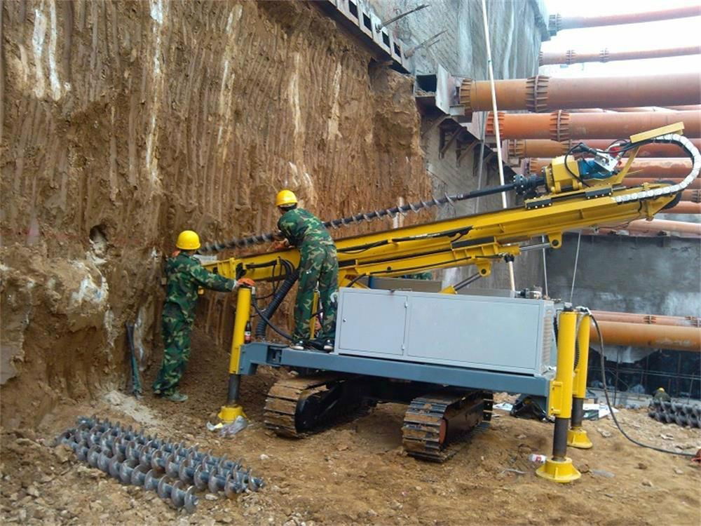 GL-4000 Crawler-type full hydraulic drilling rig 2