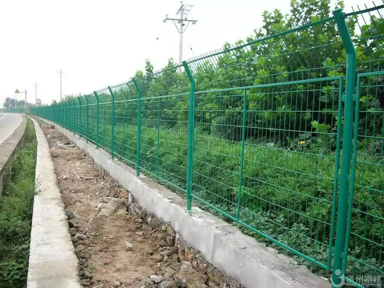 wire mesh fence 5