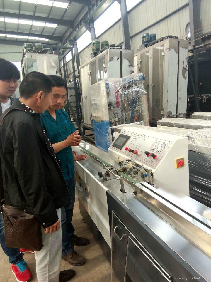 Double Glazed Glass Butyl Coating Machine  2