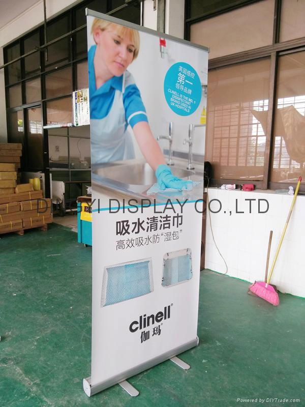 Retractable pull up banner  3