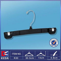 pant hanger with locking bar