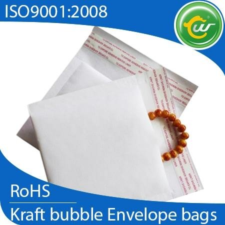 White Kraft bubble envelopes bubble mailers
