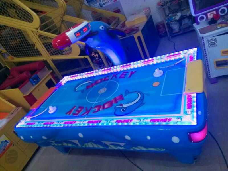 2016 Hot New Indoor Sport Game Coin Operated Air Hockey Game Machine 4