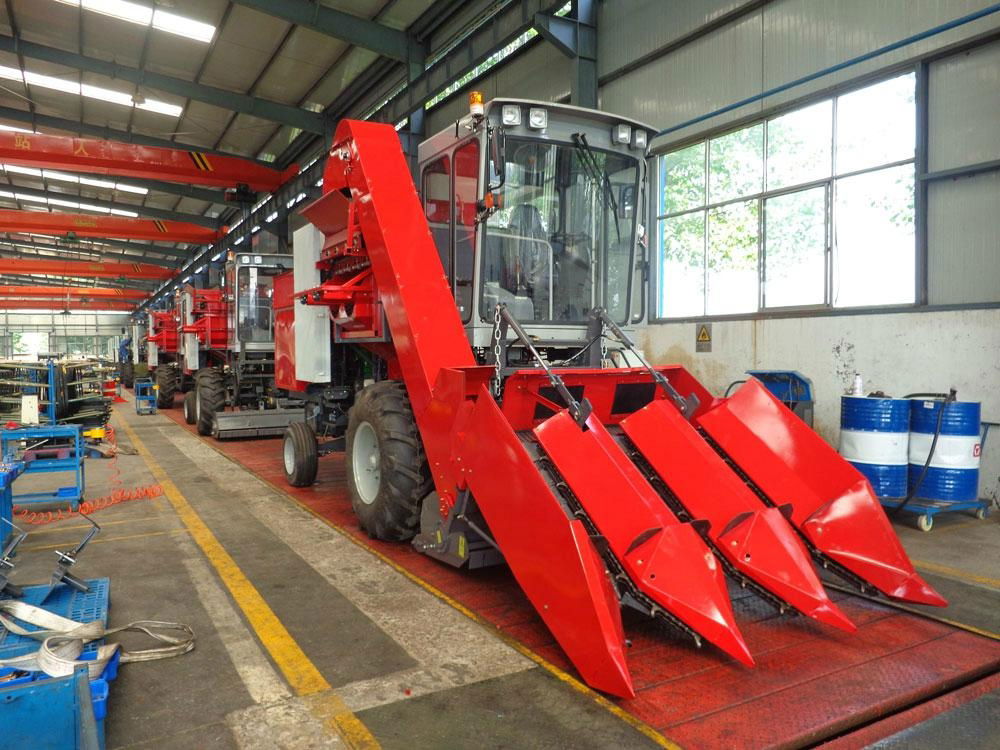 High Quality Agricultural Corn Combine Harvester 3