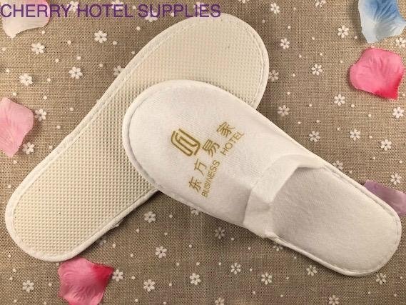 Close toe pull plush material hotel bathroom slippers