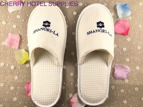 Close toe pull plush material hotel bathroom slippers 3