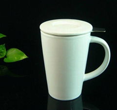 Ceramic stoneware tea mug with SS infuser