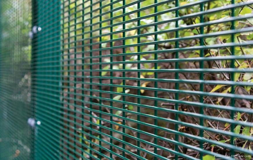 358 Mesh Security Fencing 5