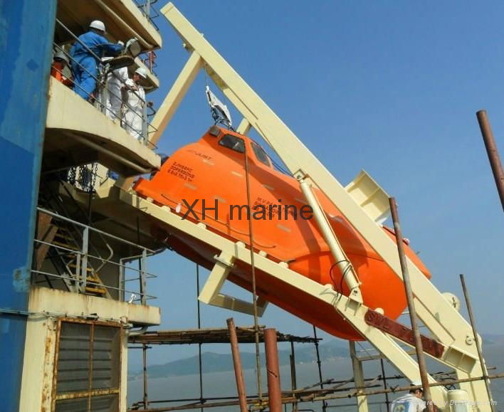 Marine appliance free fall lifeboat   davit and winch 3