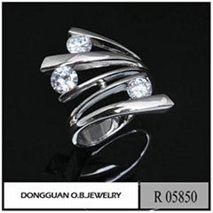 R5850 925 Silver New Design Ring White Gold Plated