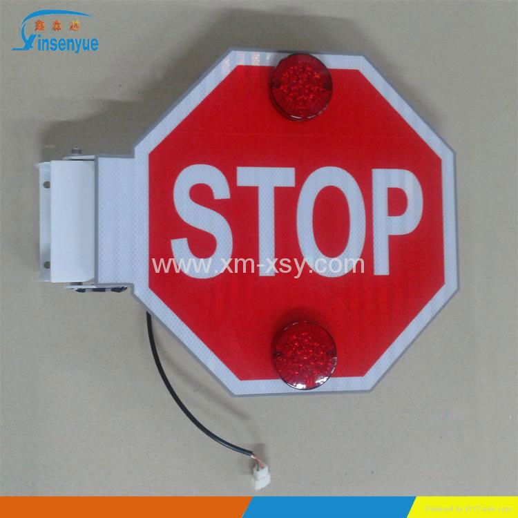 Electronic Stop Sign on School Bus in USA 2