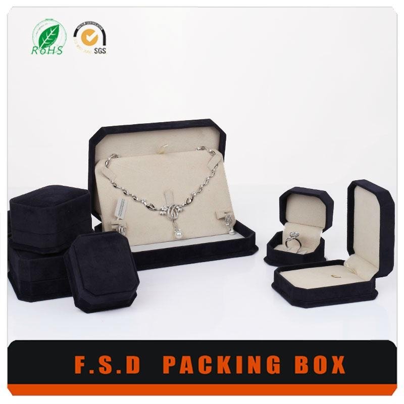  China Manufacturers Imported Wholesale Velvet Jewelry Box 3