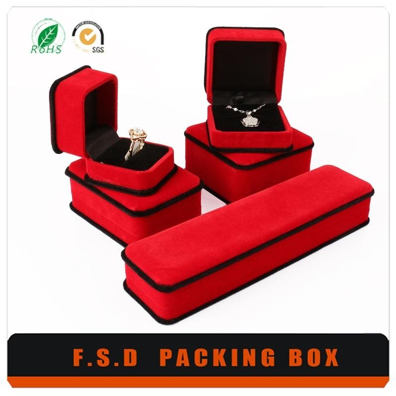  China Manufacturers Imported Wholesale Velvet Jewelry Box 5