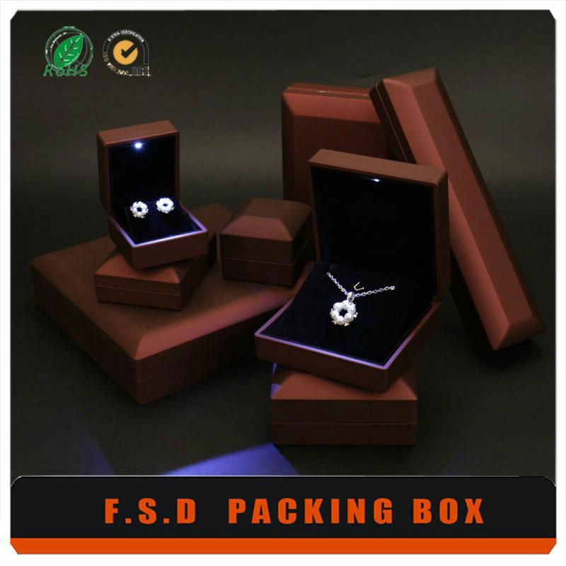  High Quanlity Display LED Light Jewelry Box