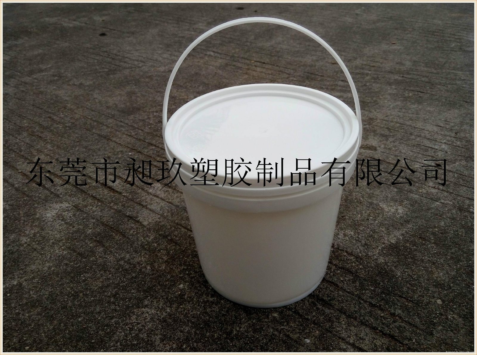 广东生产销售2L塑料桶涂料桶 4