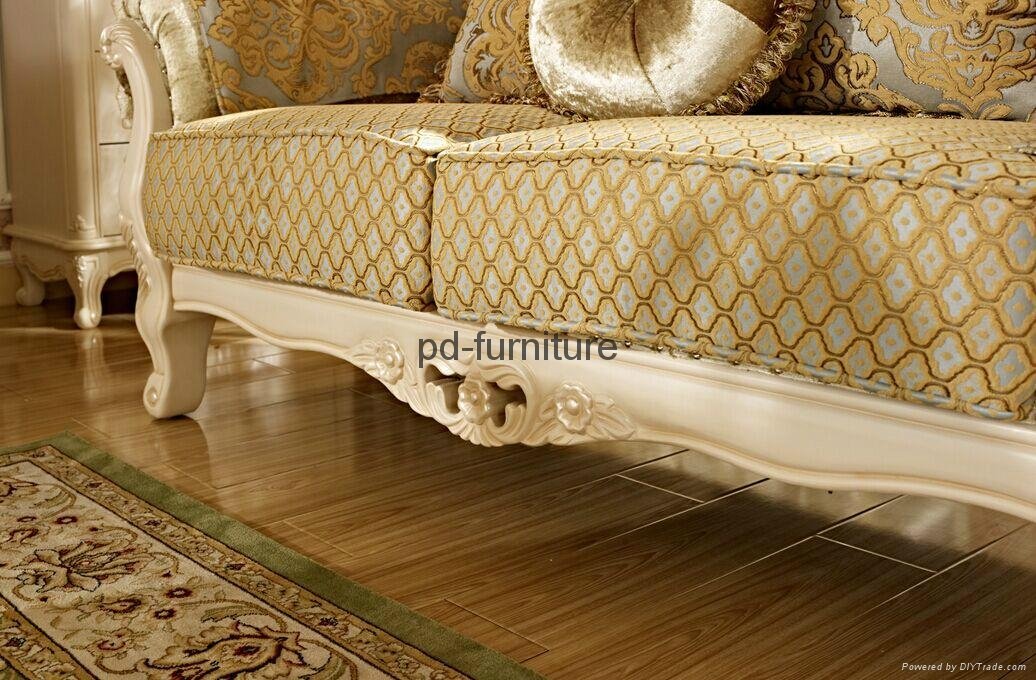 Luxury  Sofa  3
