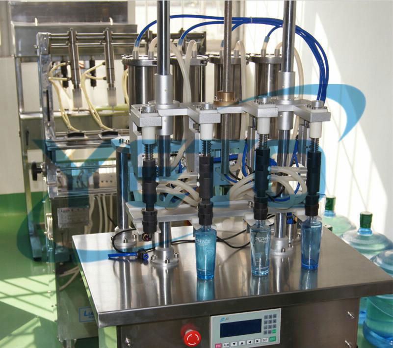 semi automatic same level vacuum perfume filling machine  5