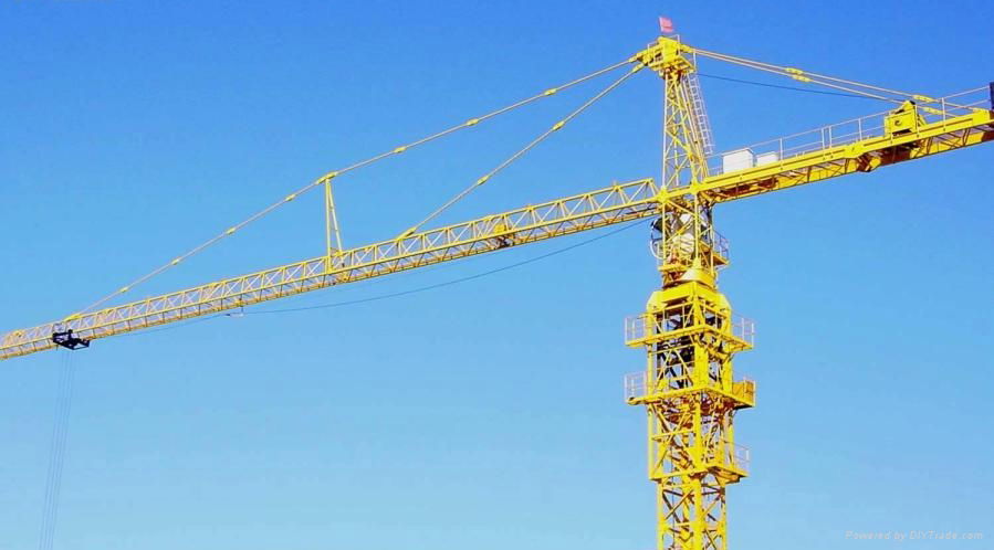 Self-Raising Tower Crane topless 8t with air conditioning 2