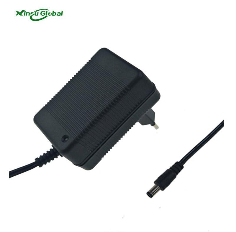 China factory direct sale 8.4v 2a lithium battery charger with EU UK AU US plugs