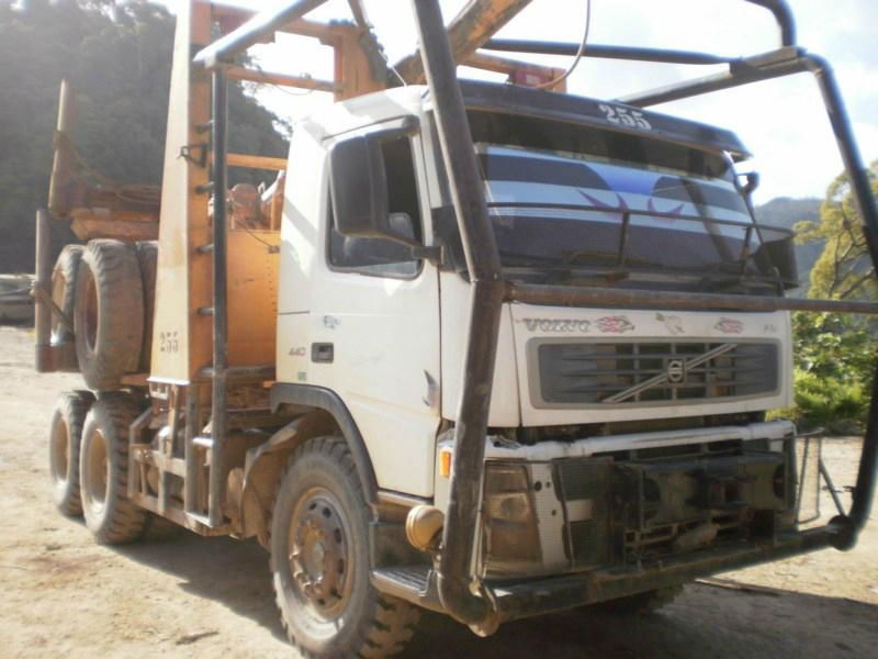 Used Volvo FM440 Logging Trucks for SALE 4