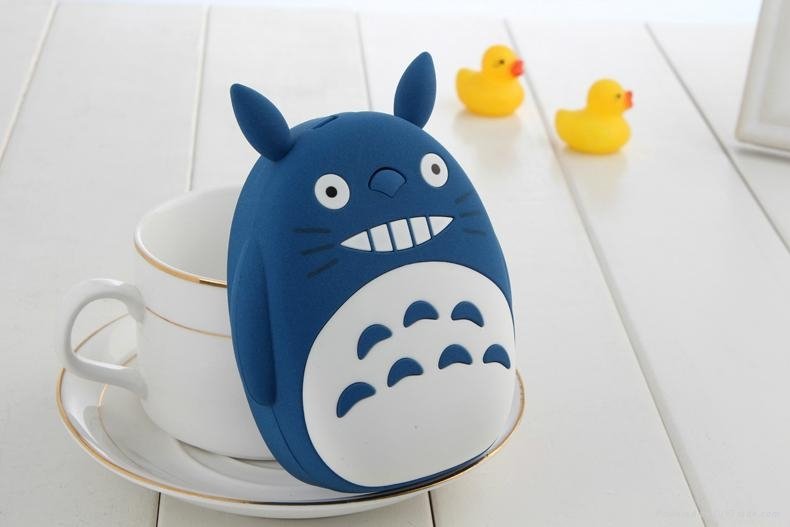 cute cartoon totoro Power Bank 8000mAh with LED light portable charger external  4