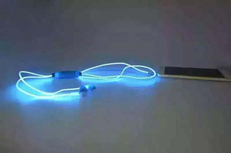 The Electroluminescent light Glowing of Eaphones & Headphones