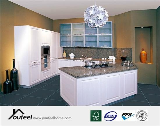 Popular lacquer kitchen cabinet with island style