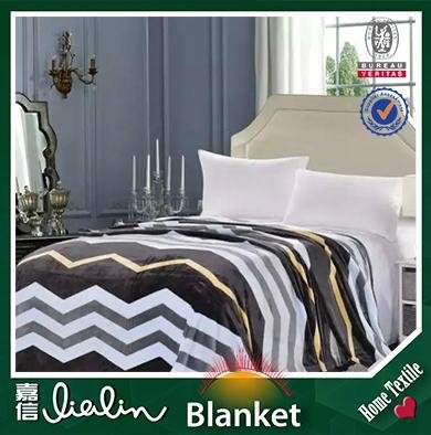 China supplier cheap flannel fabric printing blanket 5