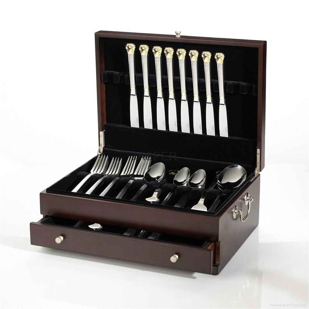 Wooden Flatware Storage Chest    2