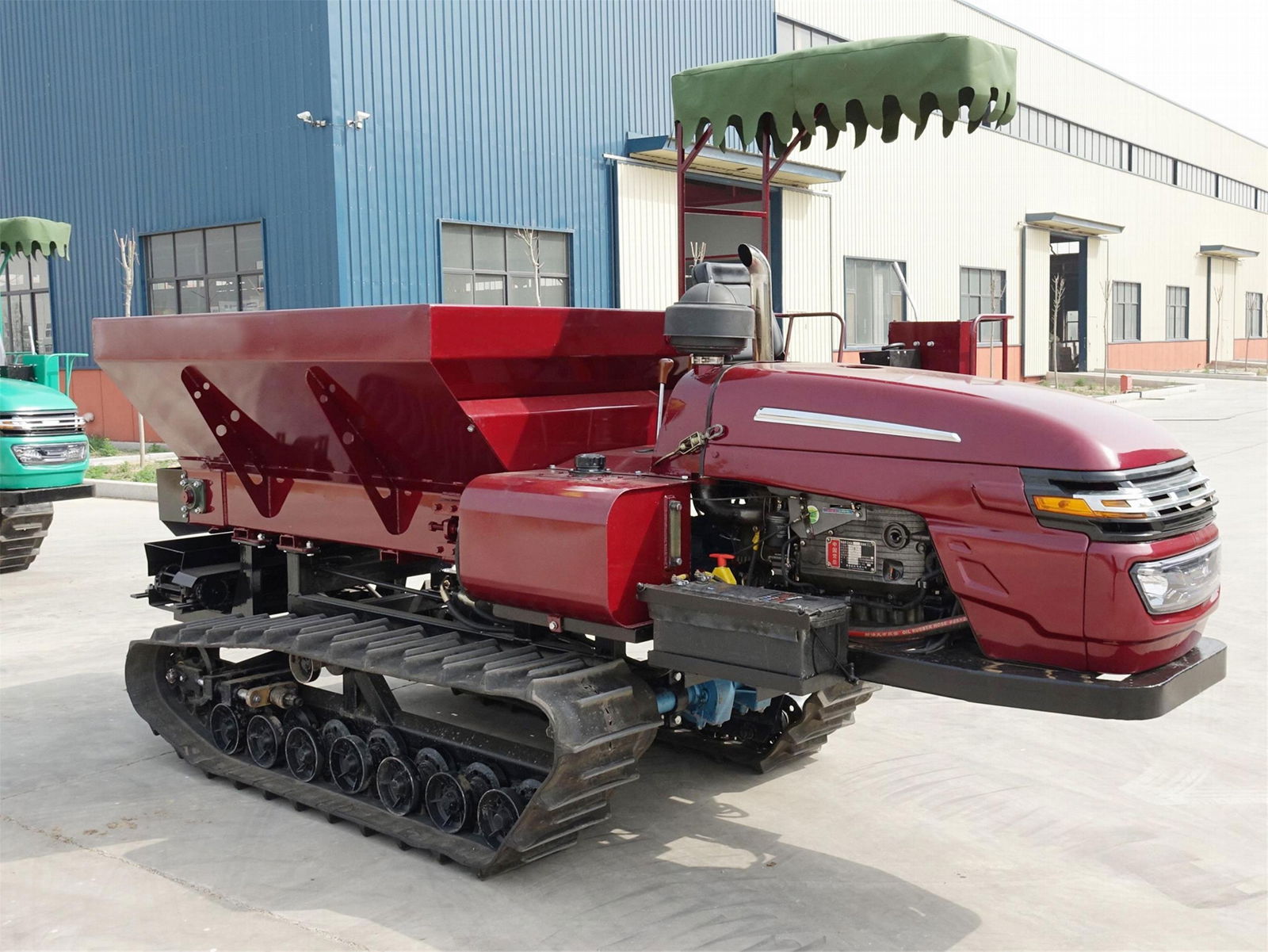 Crawler type Truck Muck Spreader for Solid Manure and Fertilizer 5