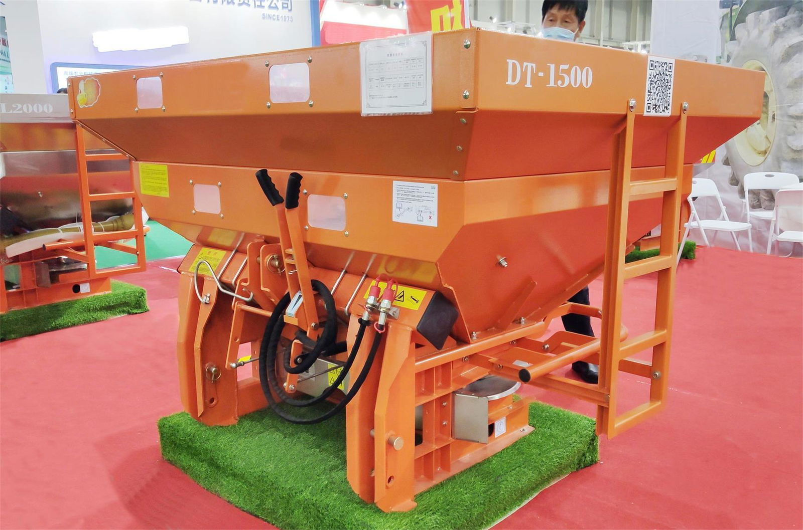 Tractor mounted Fertiliser Spreaders