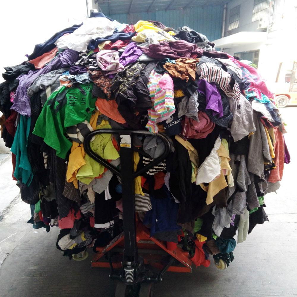 Used Clothes Dark T-shirts wholesale in bulk sorted 4